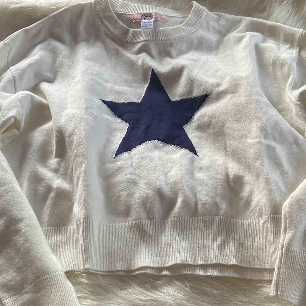 Cozy Cream Sweatshirt with Blue Star